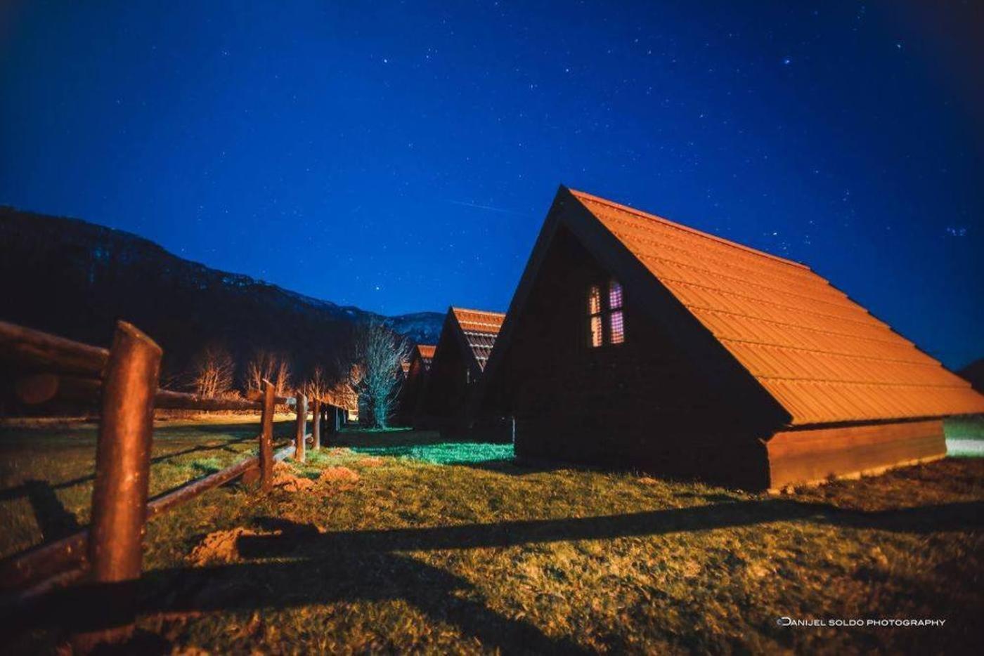 Bungalows Rizvan City Brusane Екстер'єр фото