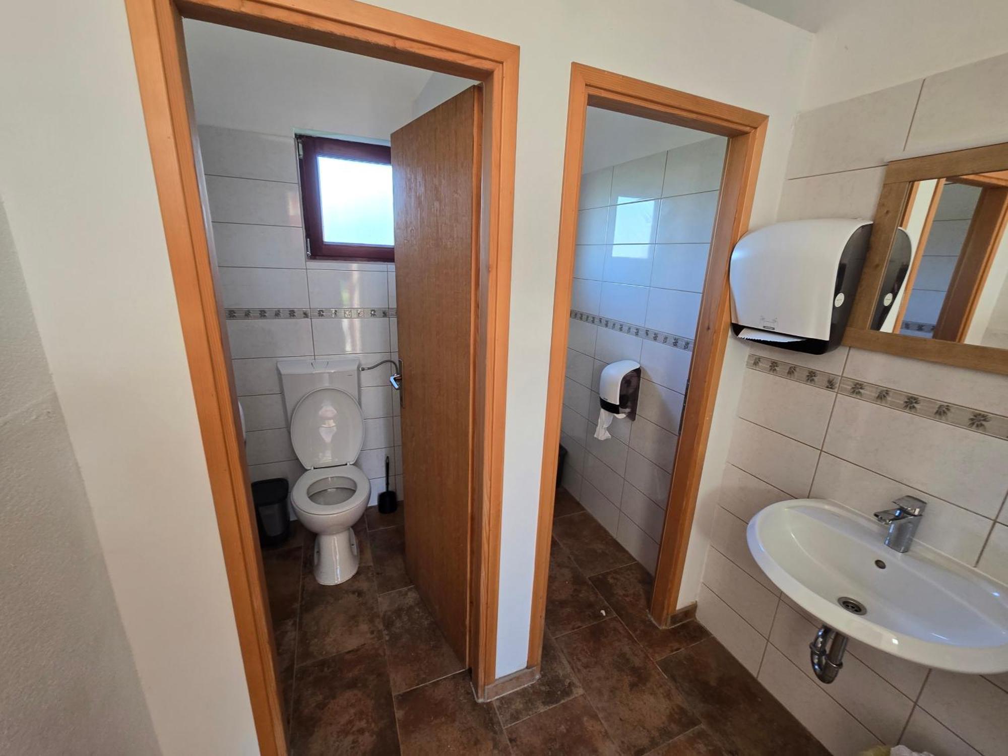 Bungalows Rizvan City Brusane Екстер'єр фото
